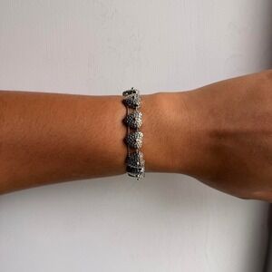 SILVER TONE HEART SLIDING CHARM BRACELET